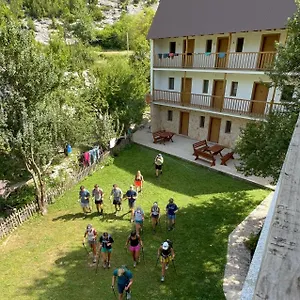 Bujtina Zici Pensión Theth