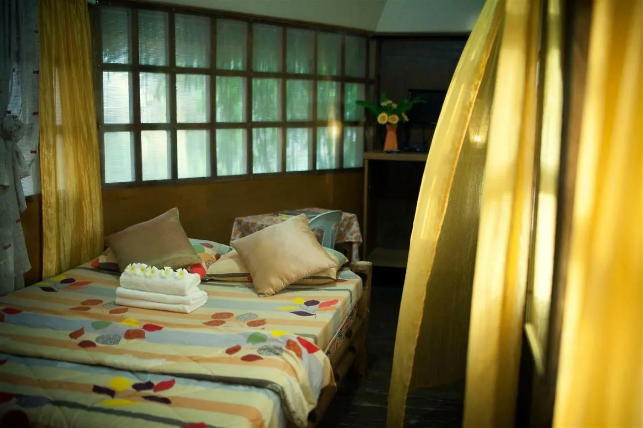 Natura Vista Panglao 2*,